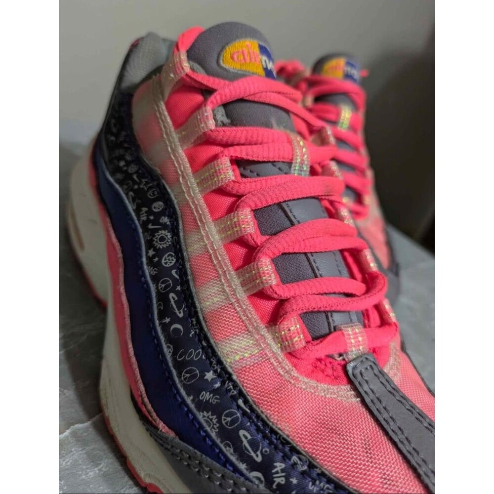 Girls Size 5.5 youth & Fit Size 7 Womens Nike Air Max 95 & In Amazing Condition - Picture 7 of 7